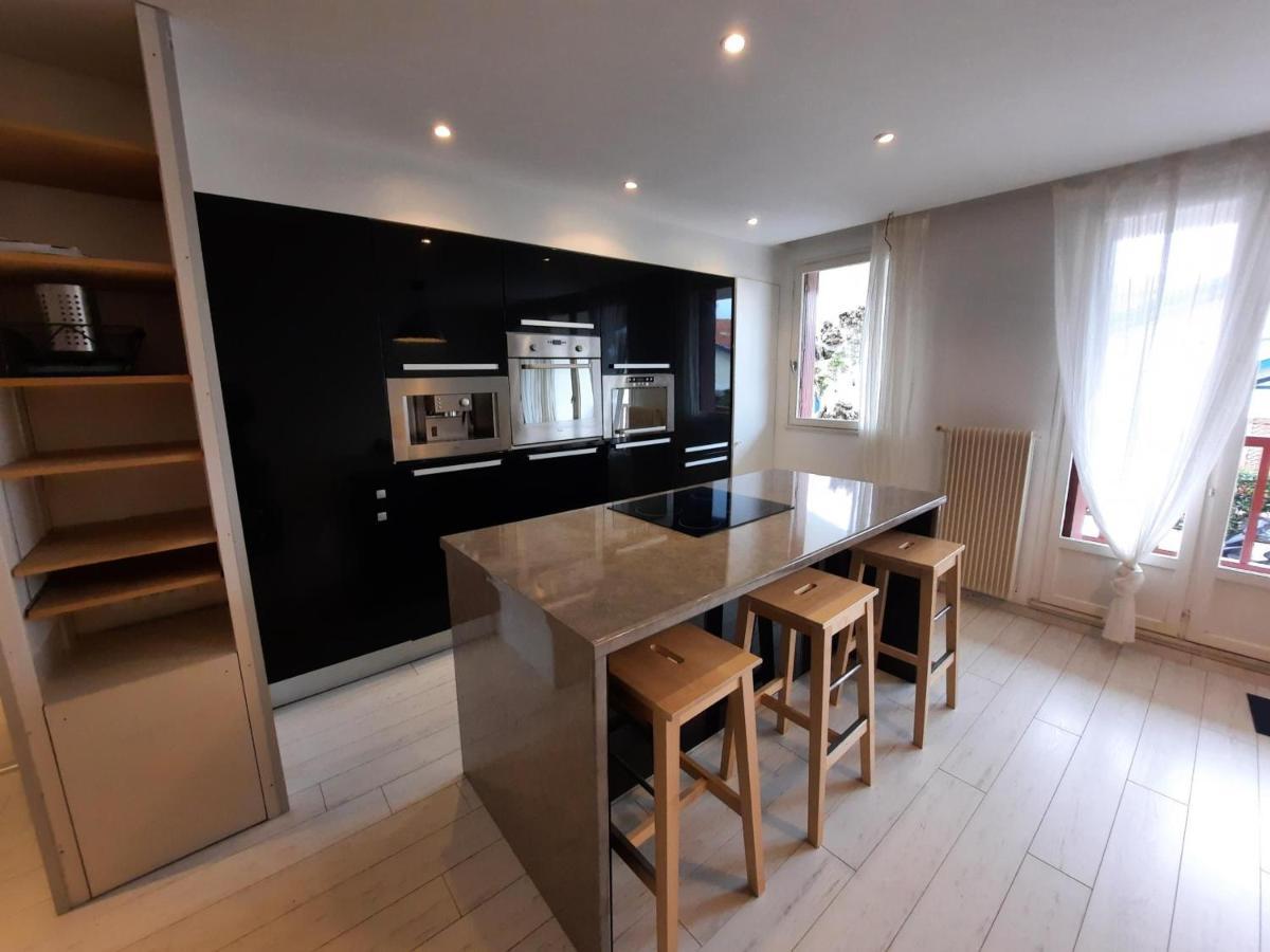 Appartement T2 Moderne A Avec Parking, Proche Plages Et Commerces - Fr-1-239-907 *